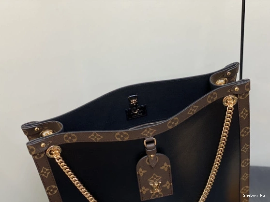 Louis Vuitton MM Nova 0818